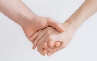 manos-pareja